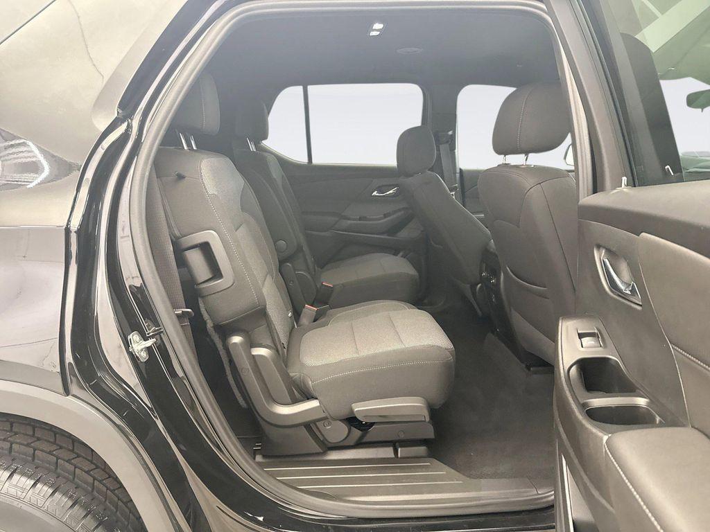 used 2023 Chevrolet Traverse car, priced at $31,599