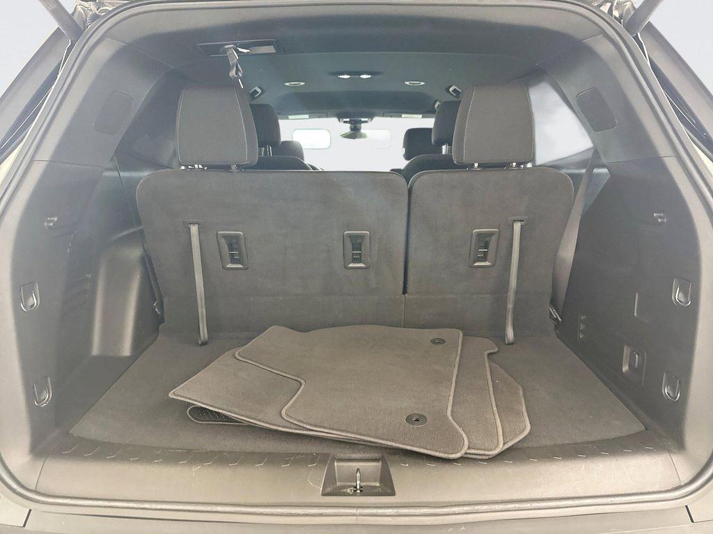 used 2023 Chevrolet Traverse car, priced at $31,599
