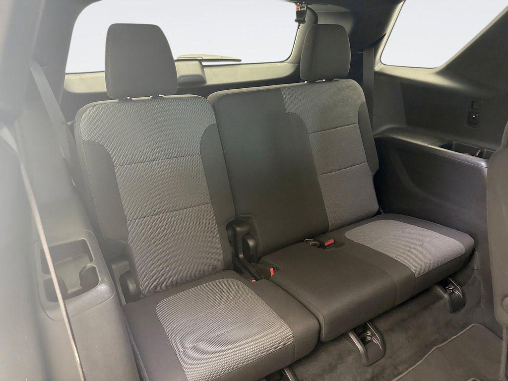 used 2023 Chevrolet Traverse car, priced at $31,599