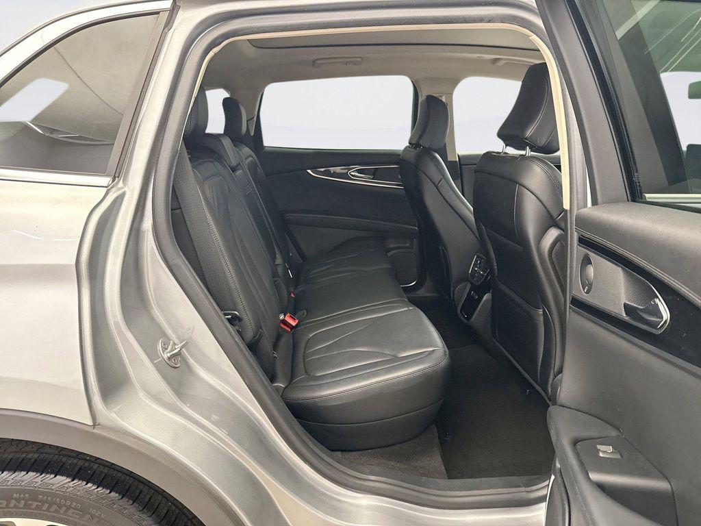 used 2021 Lincoln Nautilus car, priced at $31,999