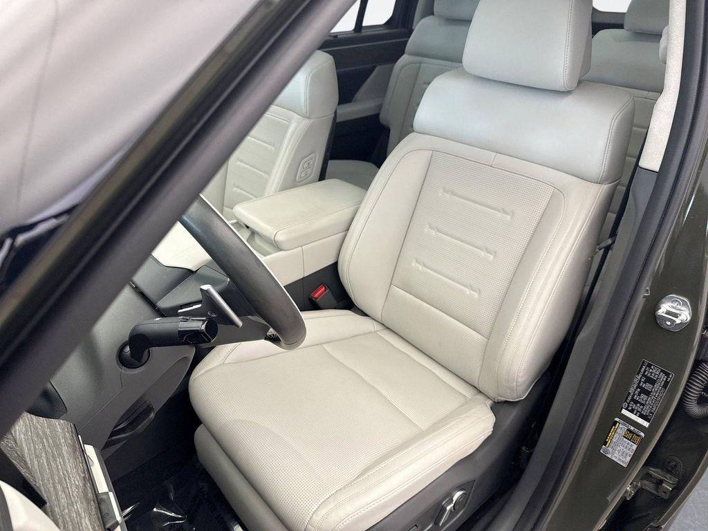 used 2024 Hyundai SANTA FE HEV car, priced at $41,700