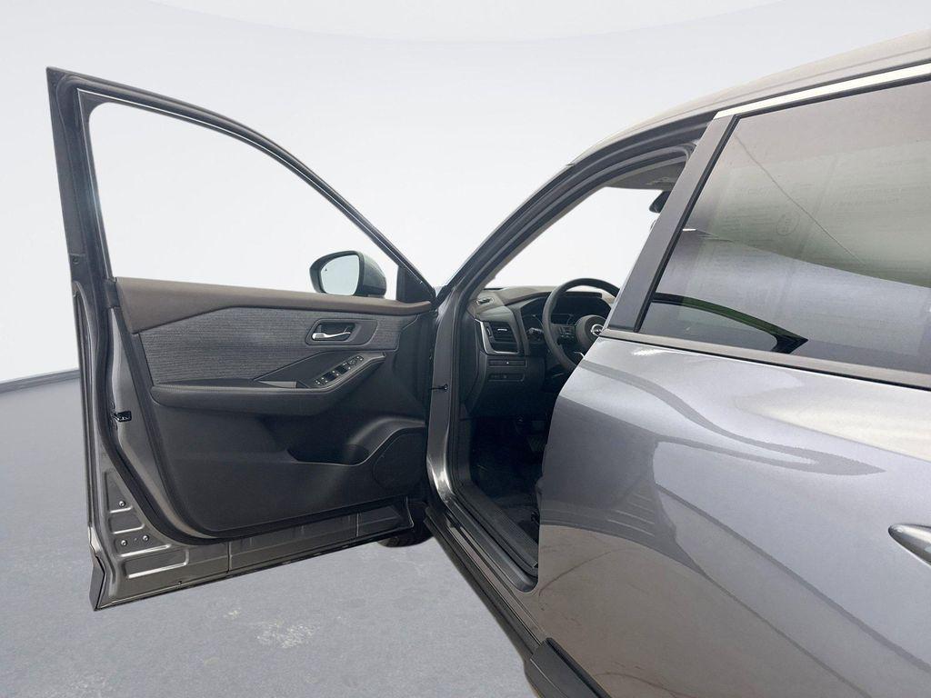 used 2023 Nissan Rogue car, priced at $24,199