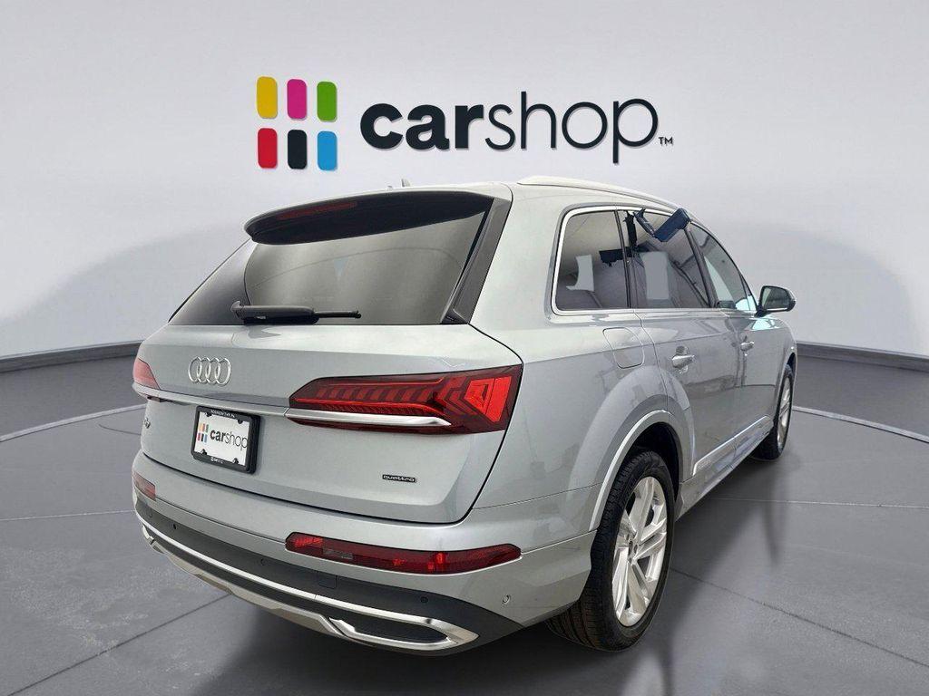 used 2024 Audi Q7 car, priced at $43,498