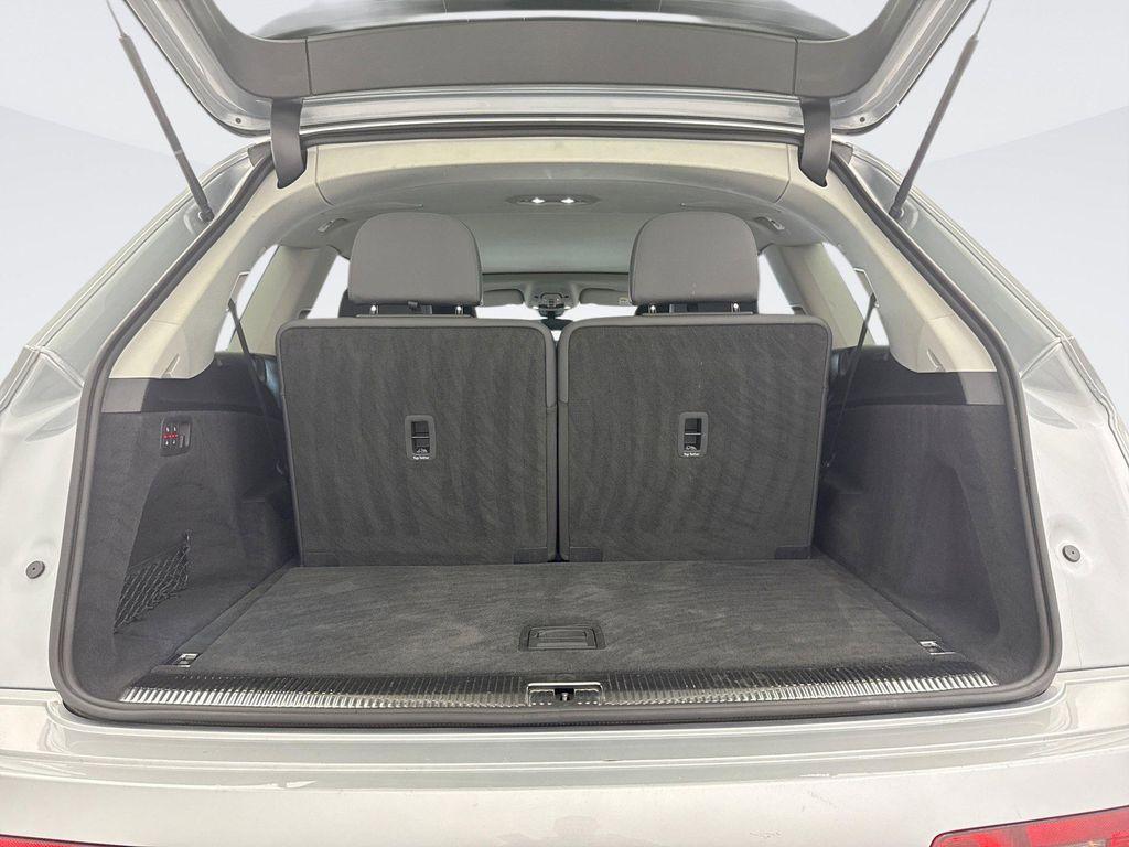 used 2024 Audi Q7 car, priced at $43,498
