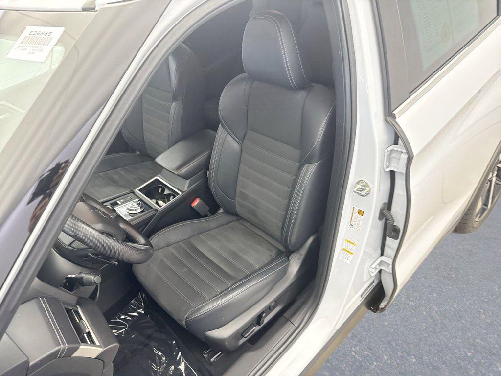 used 2023 Mitsubishi Outlander car, priced at $24,099