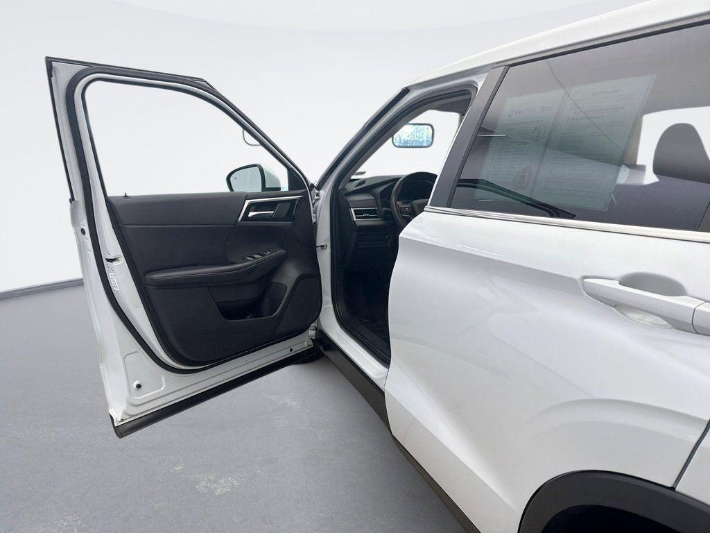 used 2023 Mitsubishi Outlander car, priced at $24,099