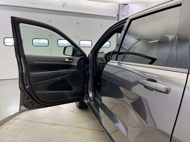 used 2021 Jeep Grand Cherokee car, priced at $30,599