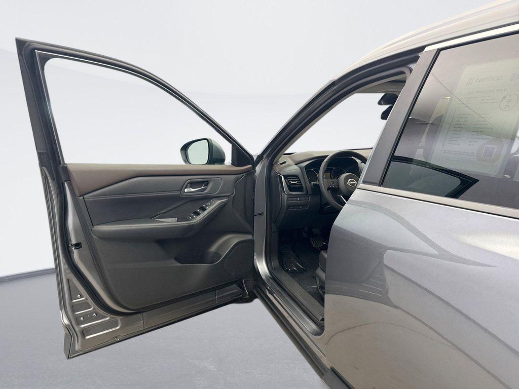 used 2023 Nissan Rogue car, priced at $24,999