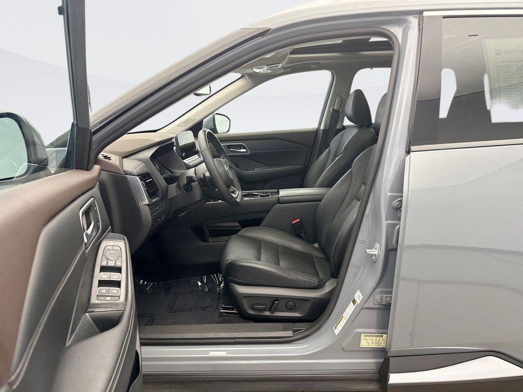 used 2021 Nissan Rogue car, priced at $21,549