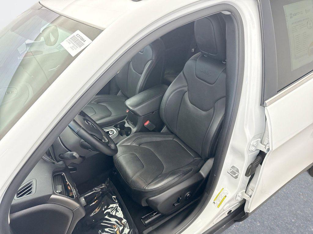 used 2019 Jeep Cherokee car, priced at $19,048