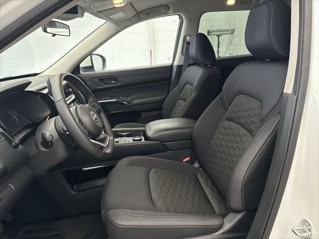 used 2024 Nissan Pathfinder car, priced at $32,999