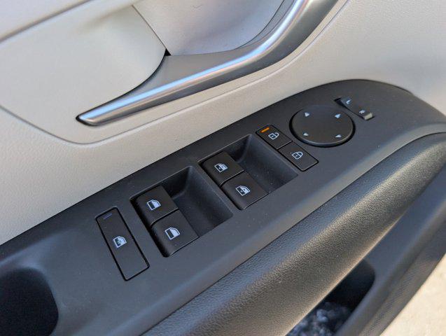 new 2025 Hyundai TUCSON Hybrid car, priced at $37,388