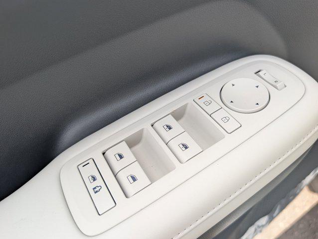 new 2025 Hyundai Santa Fe car, priced at $40,602