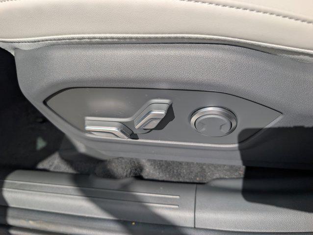 new 2025 Hyundai Santa Fe car, priced at $40,602