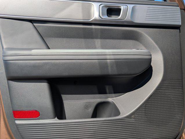 new 2025 Hyundai Santa Fe car, priced at $39,107