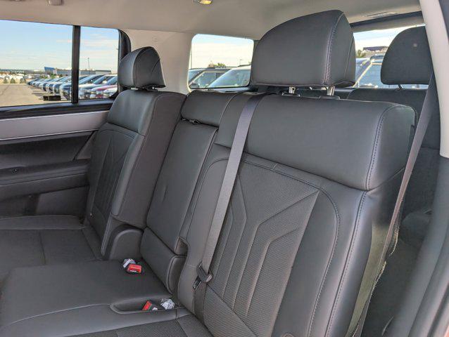new 2025 Hyundai Santa Fe car, priced at $39,107