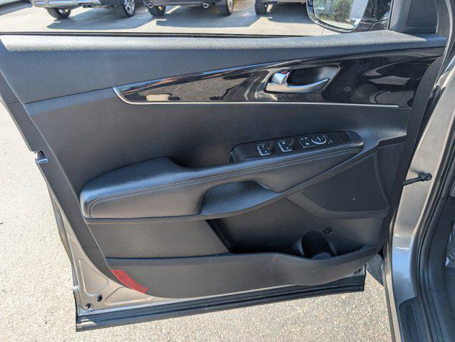 used 2018 Kia Sorento car, priced at $14,566