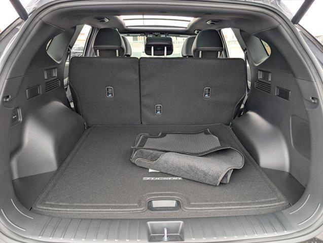 new 2025 Hyundai TUCSON Hybrid car, priced at $39,104
