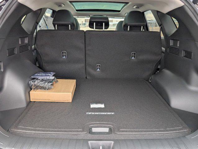new 2025 Hyundai TUCSON Hybrid car, priced at $37,319