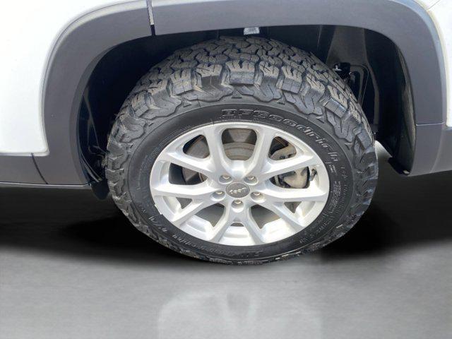 used 2016 Jeep Cherokee car, priced at $12,776