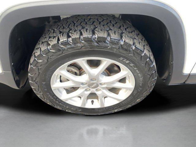 used 2016 Jeep Cherokee car, priced at $12,776