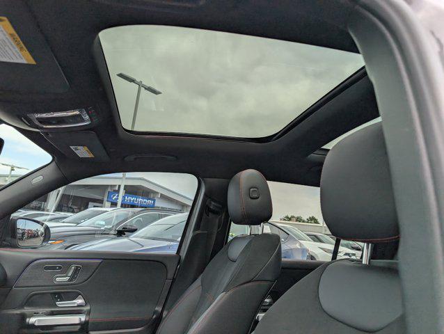 used 2020 Mercedes-Benz GLB 250 car, priced at $25,234