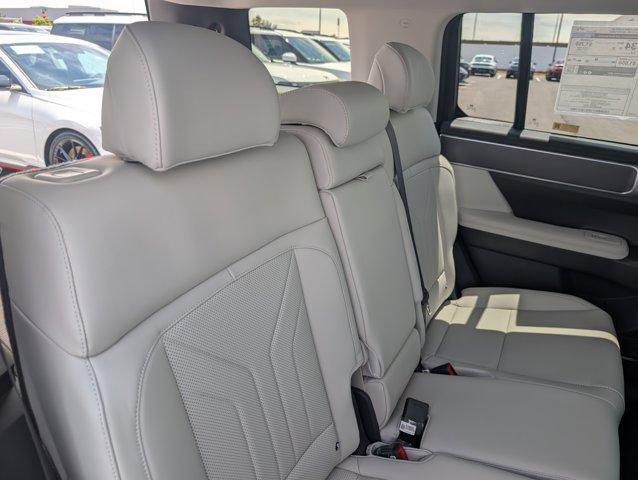 new 2025 Hyundai Santa Fe car, priced at $39,347