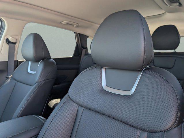 new 2025 Hyundai TUCSON Hybrid car, priced at $38,073