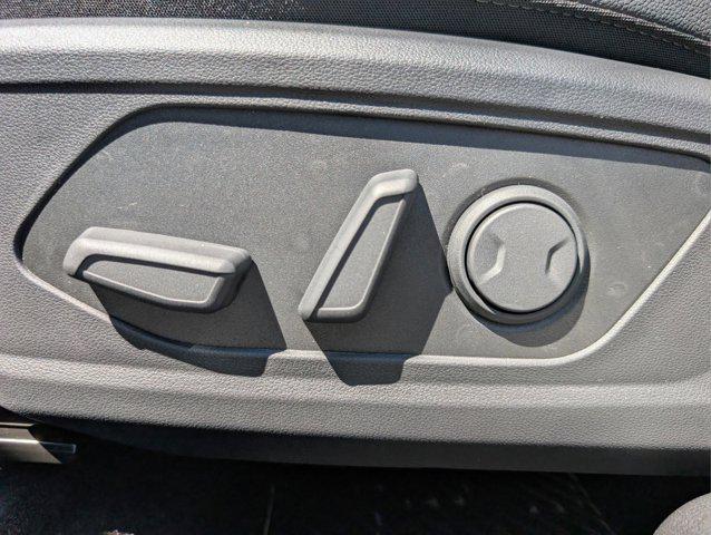 new 2025 Hyundai TUCSON Hybrid car, priced at $38,073