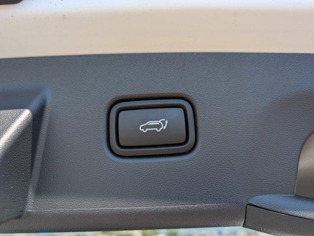 new 2025 Hyundai TUCSON Hybrid car, priced at $38,073