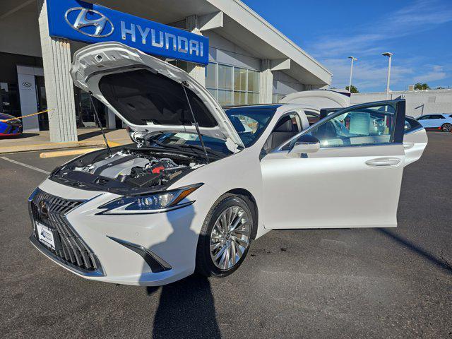 used 2023 Lexus ES 350 car, priced at $43,024