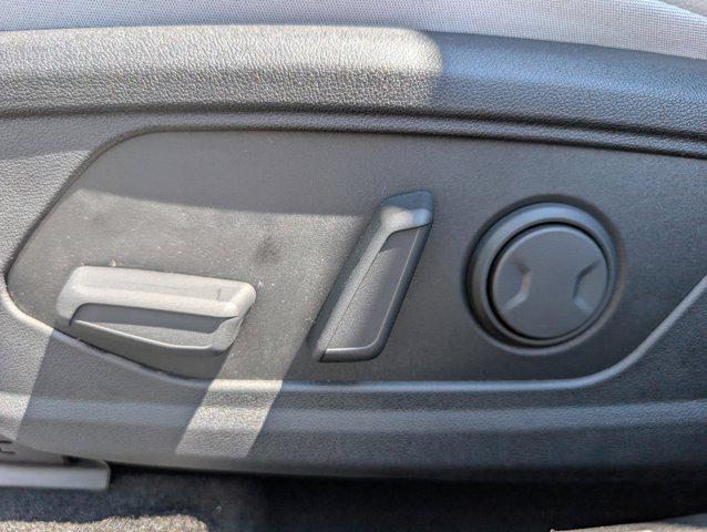 new 2025 Hyundai Elantra car, priced at $26,985