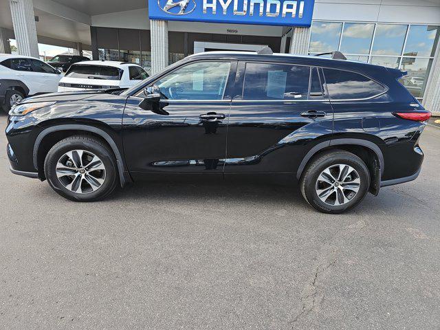 used 2021 Toyota Highlander car, priced at $35,215
