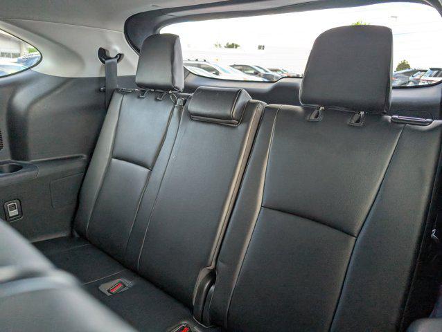 used 2021 Toyota Highlander car, priced at $34,542