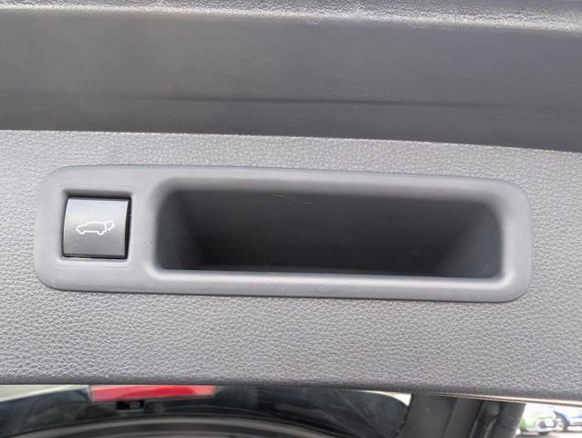 used 2021 Toyota Highlander car, priced at $34,542