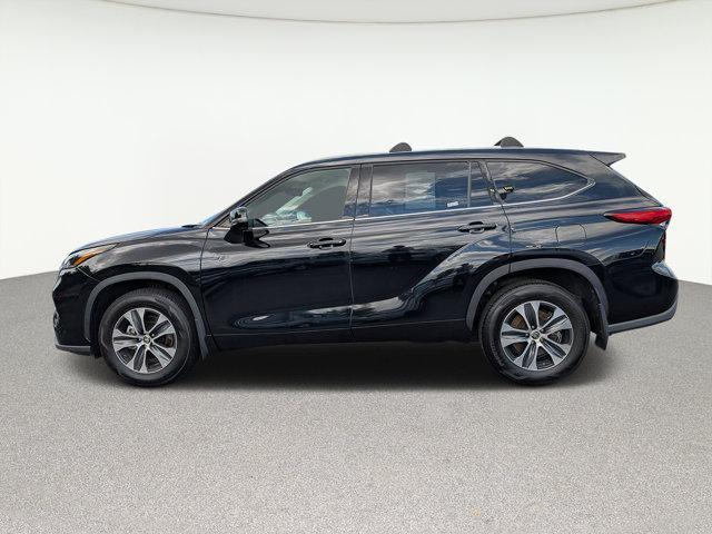 used 2021 Toyota Highlander car, priced at $34,542