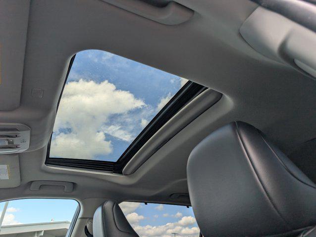 used 2021 Toyota Highlander car, priced at $34,542