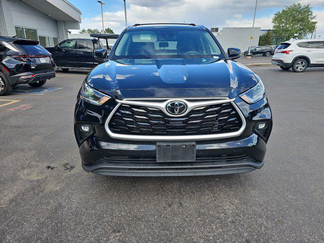 used 2021 Toyota Highlander car, priced at $35,215