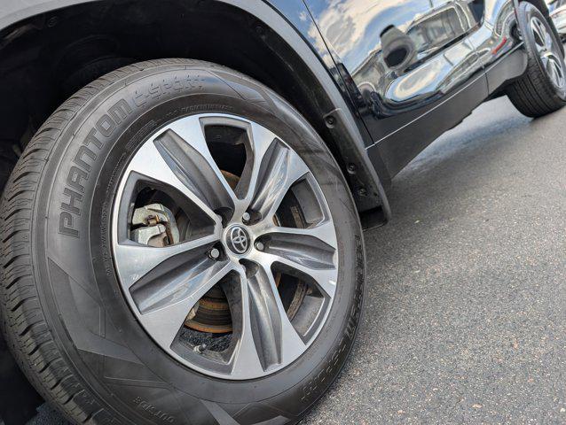 used 2021 Toyota Highlander car, priced at $34,542