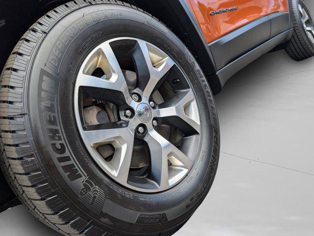 used 2016 Jeep Cherokee car, priced at $14,121