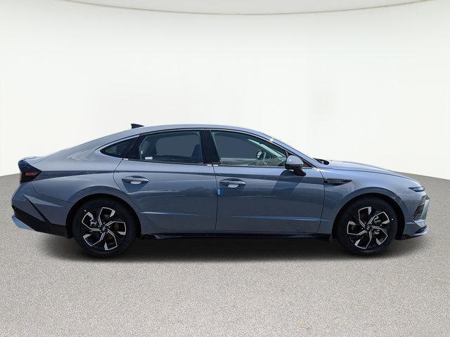 new 2025 Hyundai Sonata car, priced at $29,062