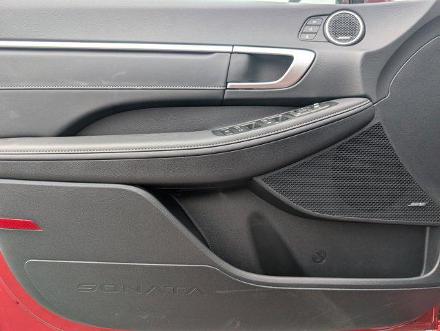 new 2025 Hyundai Sonata Hybrid car, priced at $34,209