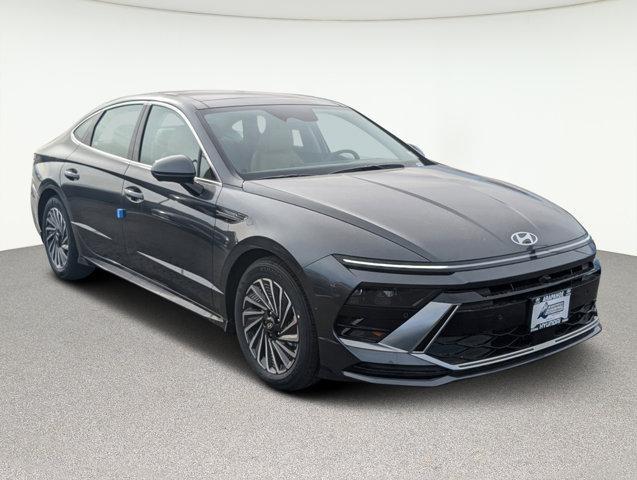 new 2025 Hyundai Sonata Hybrid car, priced at $38,078