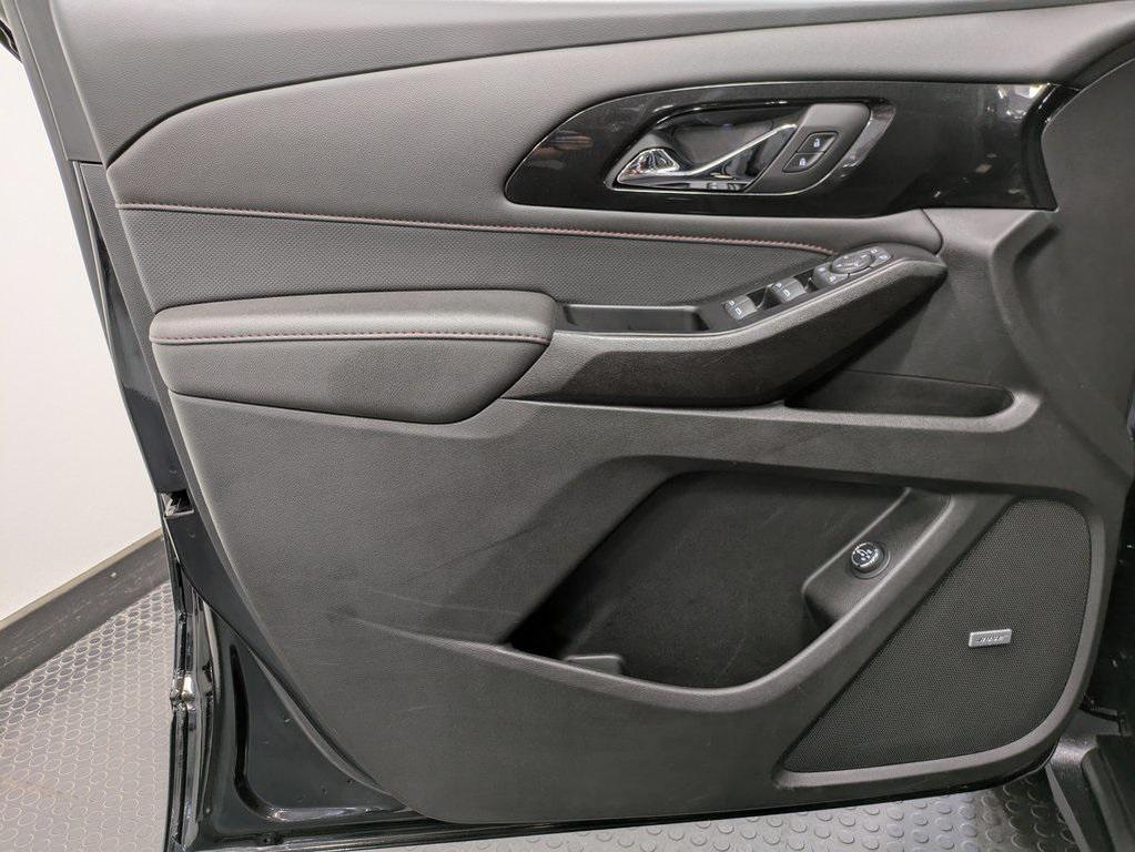 used 2023 Chevrolet Traverse car, priced at $35,613