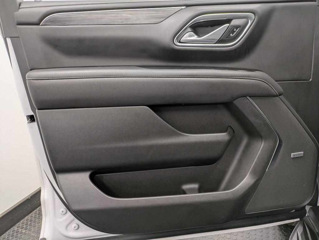 used 2022 GMC Yukon XL car, priced at $52,900