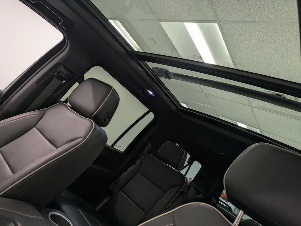 used 2022 GMC Yukon XL car, priced at $52,900
