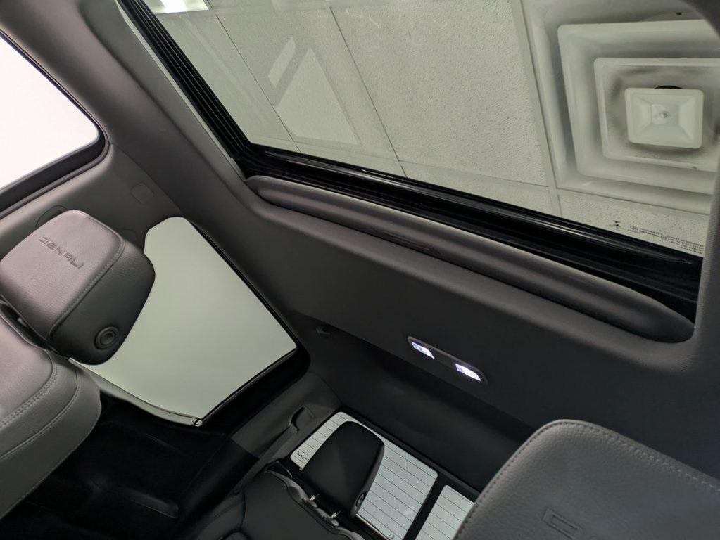 used 2022 GMC Sierra 1500 car, priced at $38,444
