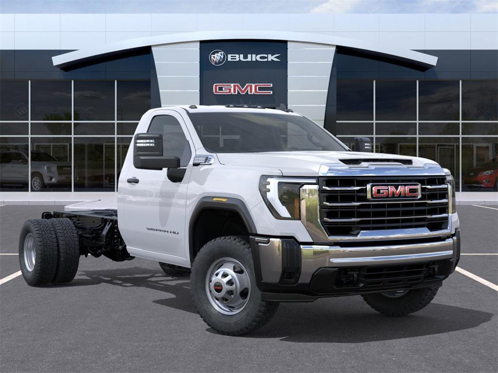 new 2025 GMC Sierra 3500 car, priced at $62,038