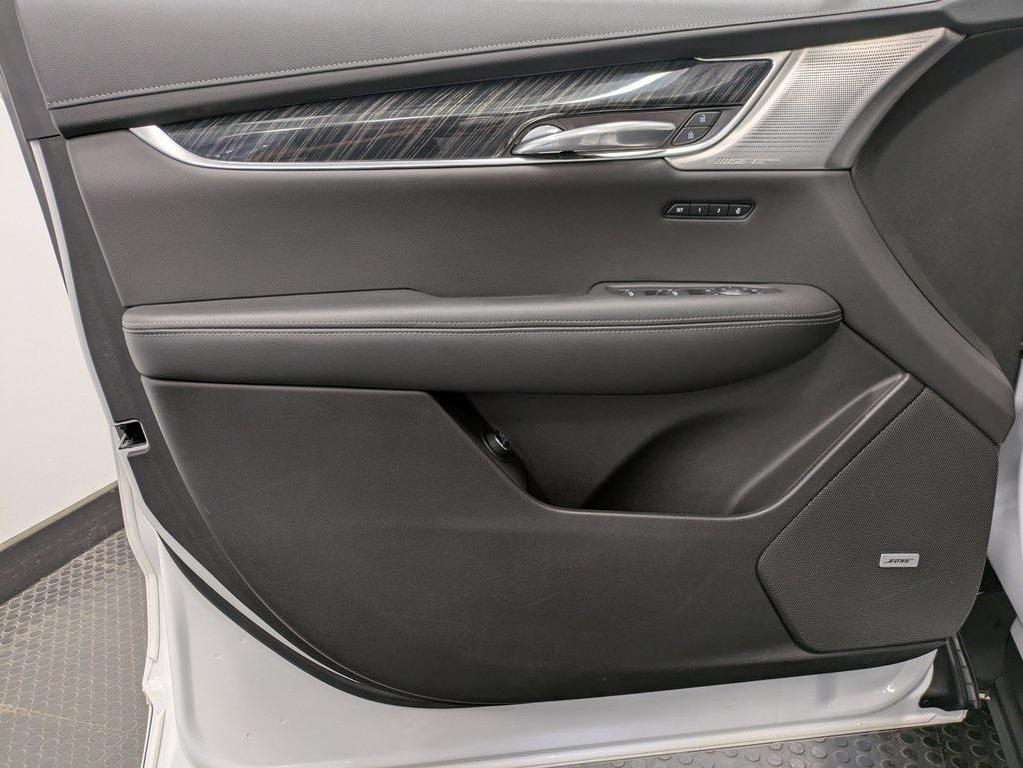 used 2022 Cadillac XT6 car, priced at $33,967
