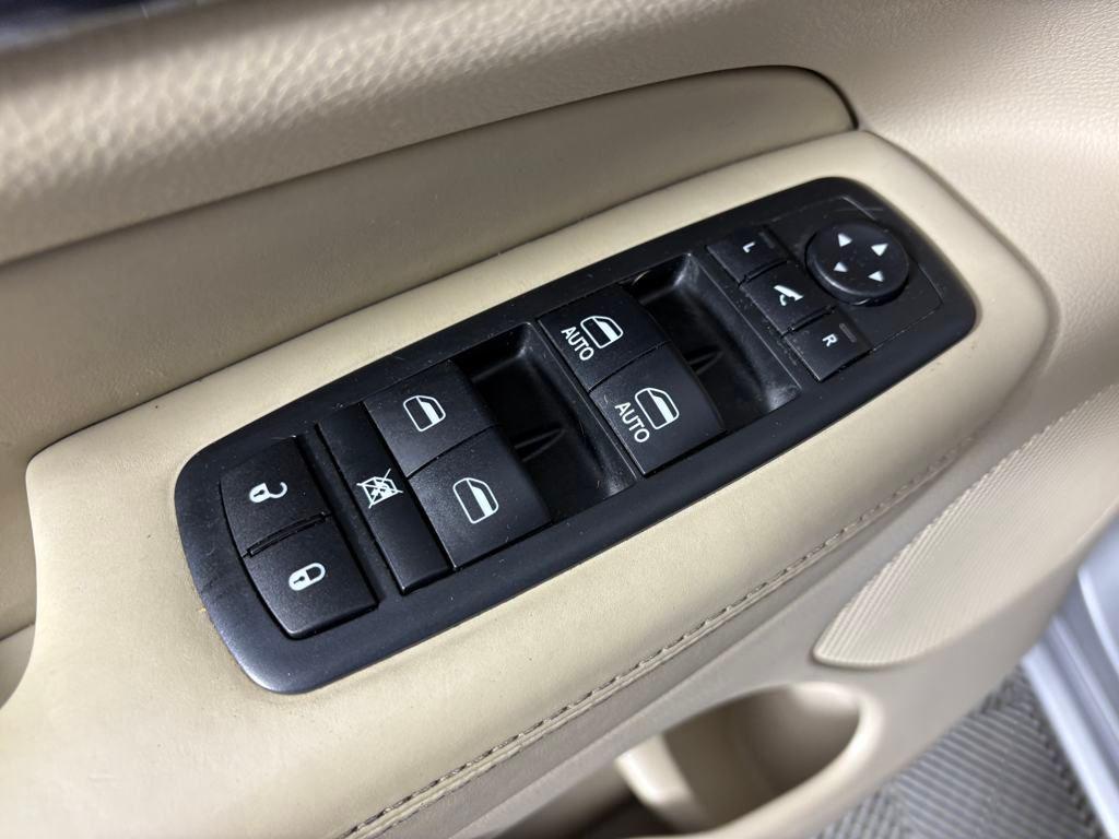 used 2017 Jeep Grand Cherokee car, priced at $17,299